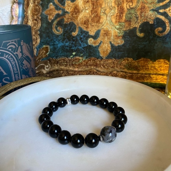 Black tourmaline and merlinite stretch bracelet - Picture 6 of 7